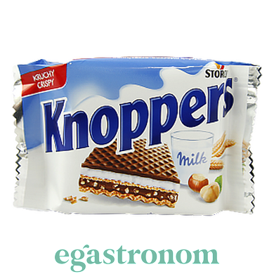 Вафлі з горіховим кремом Кноперс Knoppers 5*25g 48пач/ящ